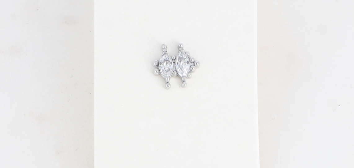 Piercing avec 2 cristaux – Image 2
