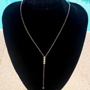 Collier avec oxydes de zirconium