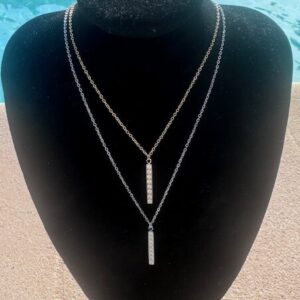 Collier barre zirconium